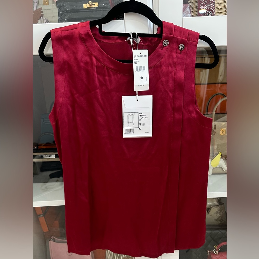 18A CHANEL Silk CC Button Top 40